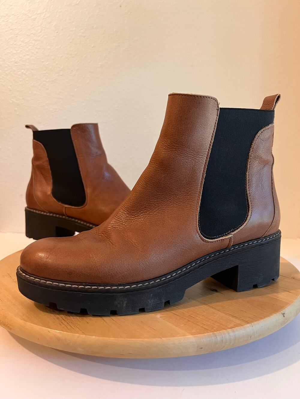 Anthropologie Stompy Chelsea Tan Leather Chunky Heeled Boots Size 40 Spain Made